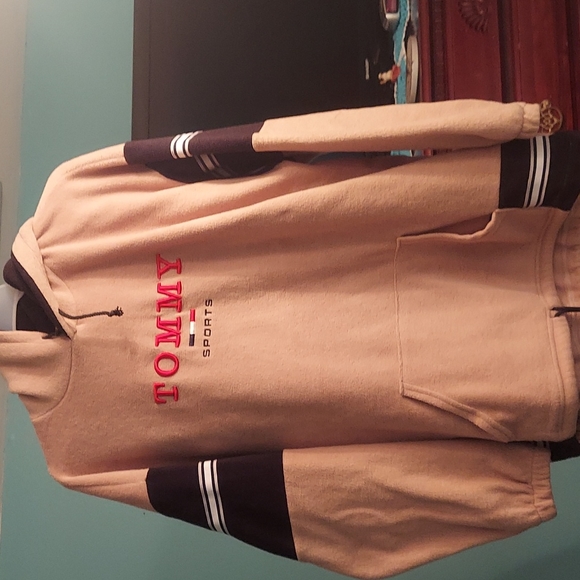 Tommy Sport👫 coozy hoodie UNISEX 👫 very warm inside and out - Picture 1 of 15